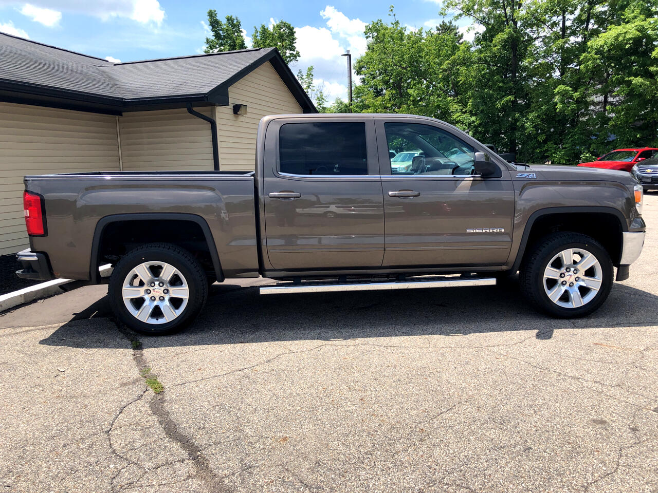 PreOwned 2014 GMC SIERRA 1500 SLE 4WD 4 DOOR CREW CAB PICKUP